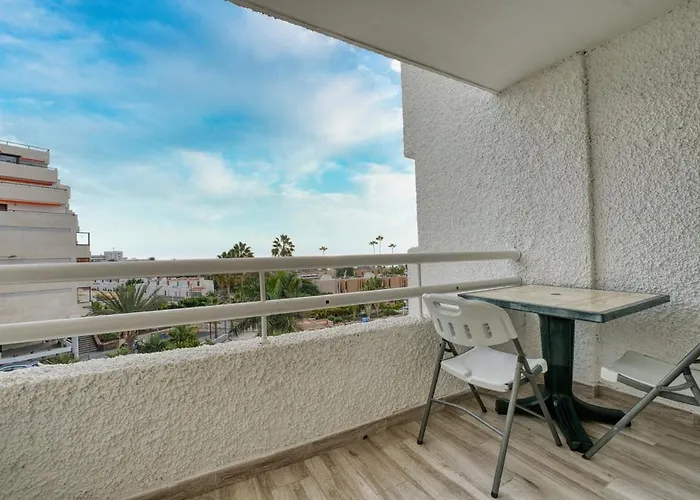 In Americas أذيخي